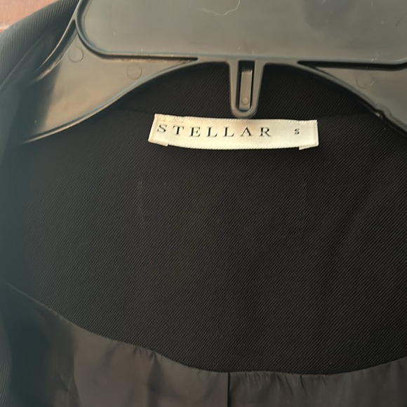 Lightweight Trenchcoat - Picture 2 of 4